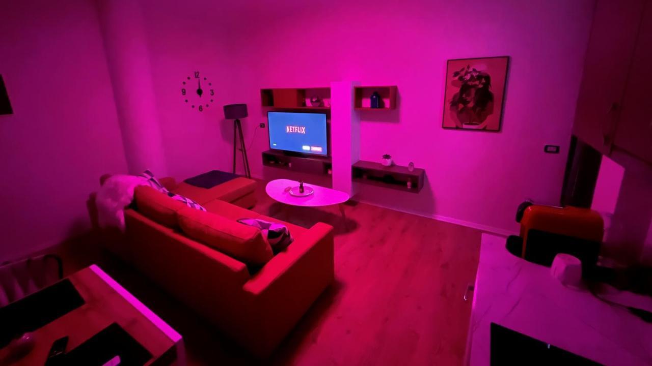 Colorful Comfy Condo Central טיראנה מראה חיצוני תמונה