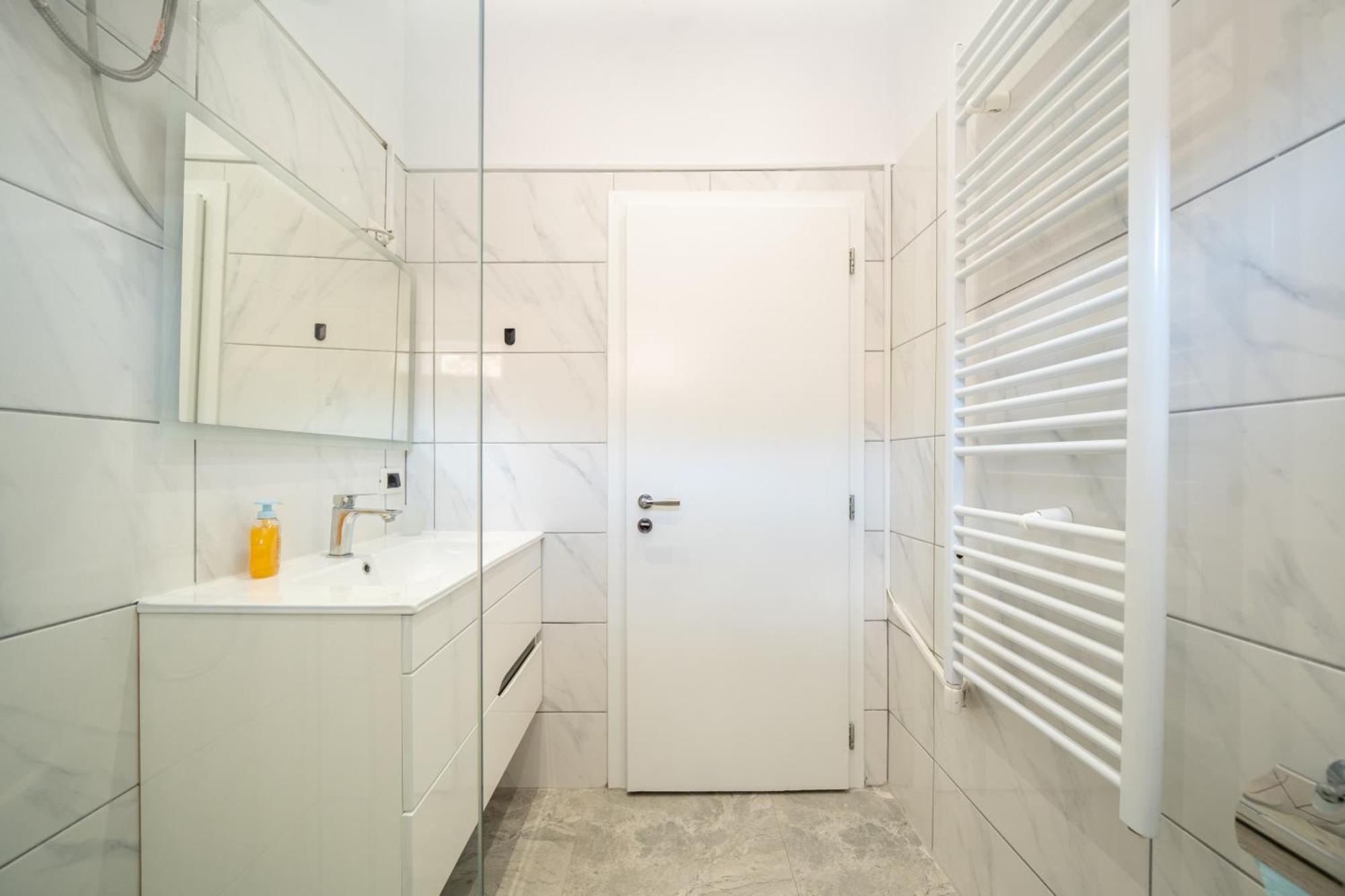 Colorful Comfy Condo Central טיראנה מראה חיצוני תמונה
