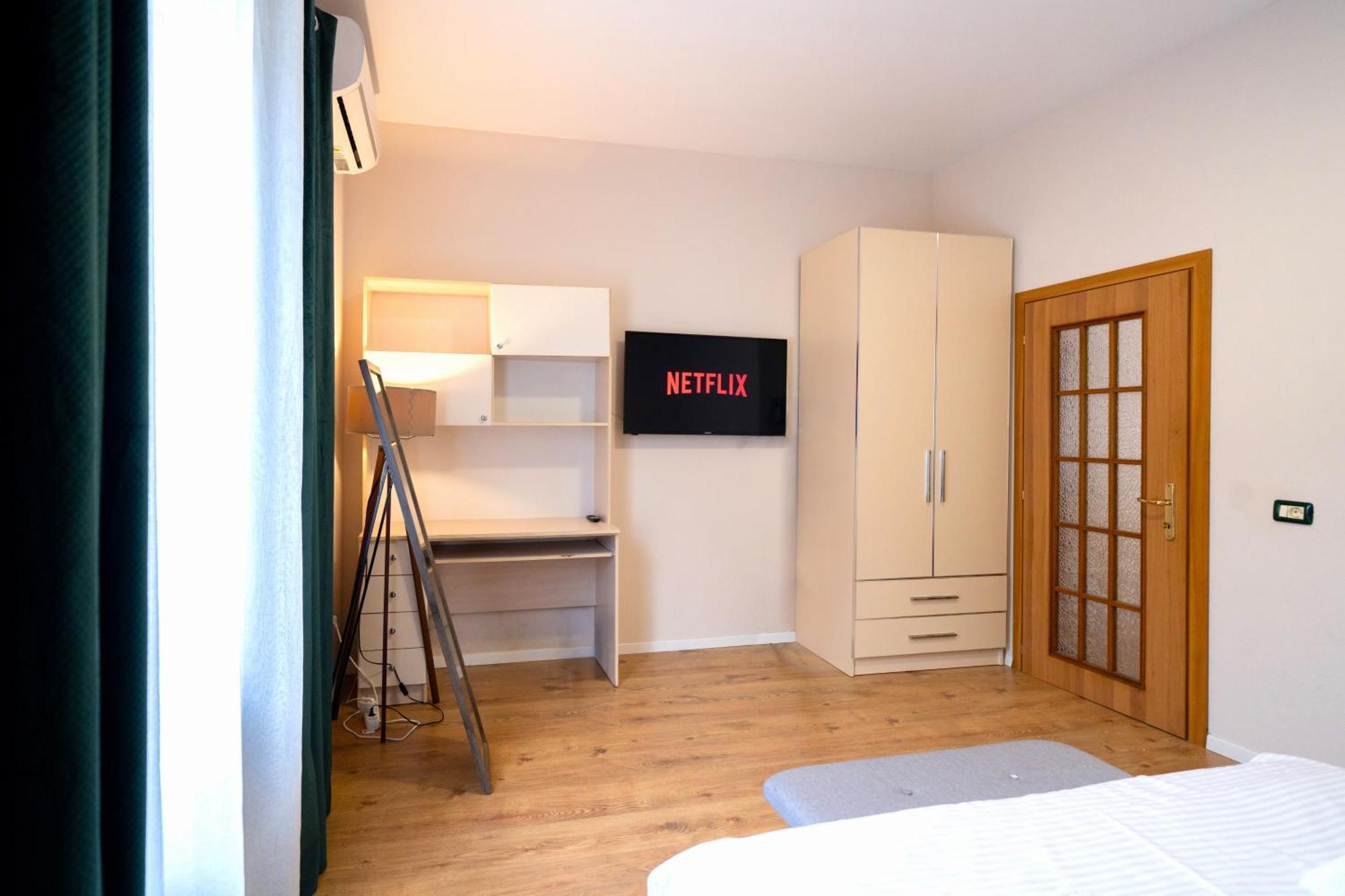 Colorful Comfy Condo Central טיראנה מראה חיצוני תמונה