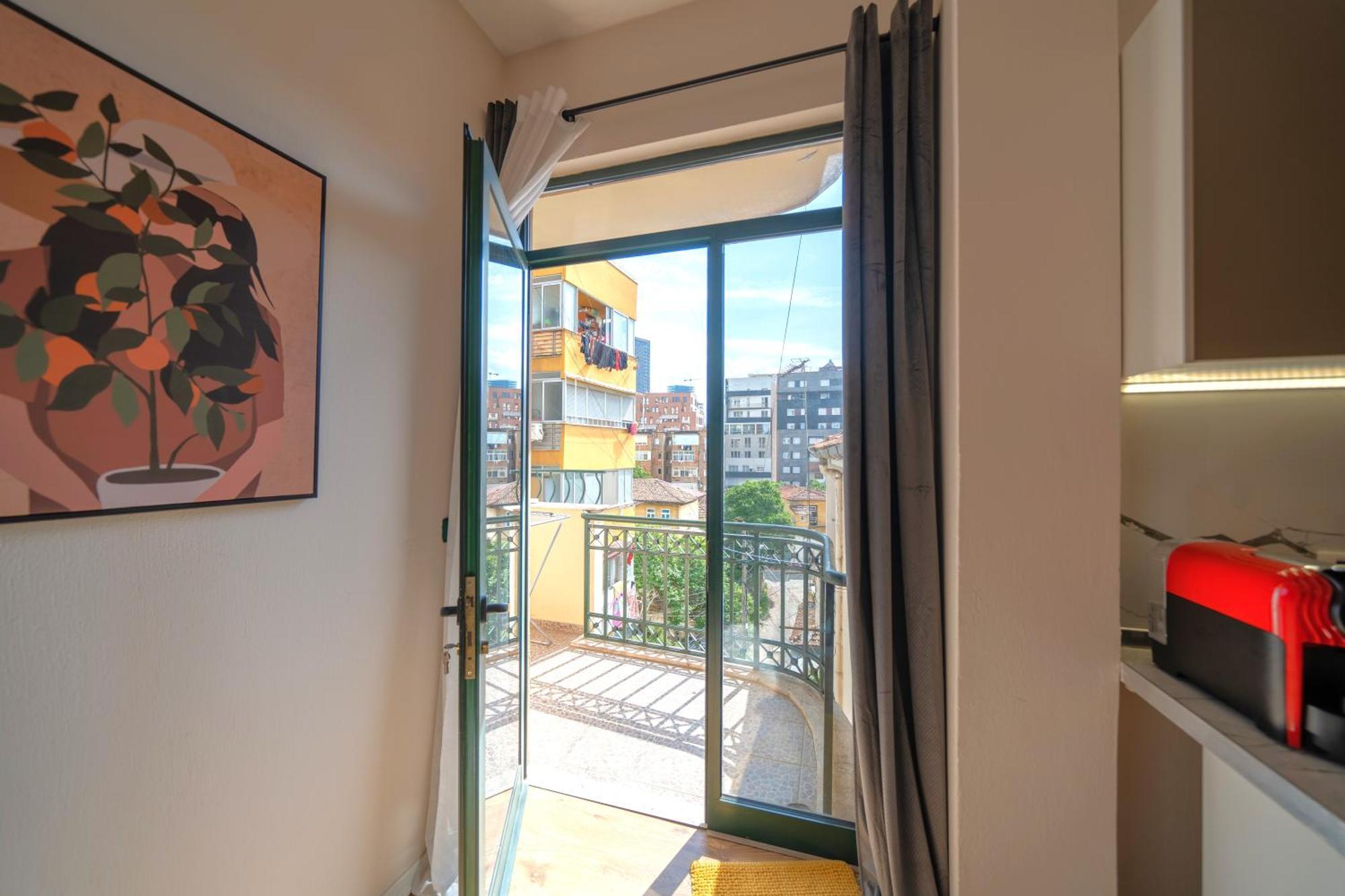 Colorful Comfy Condo Central טיראנה מראה חיצוני תמונה